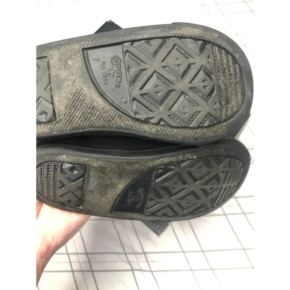 Converse black low top